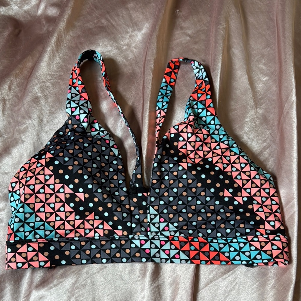 Victoria’s Secret Sport Geometric Patterned Sports Bra Medium